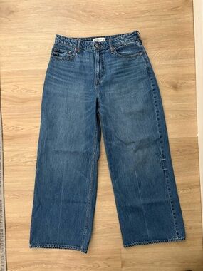 Abercrombie & Fitch Curve Love High Rise Wide Leg Jeans - size 29/8